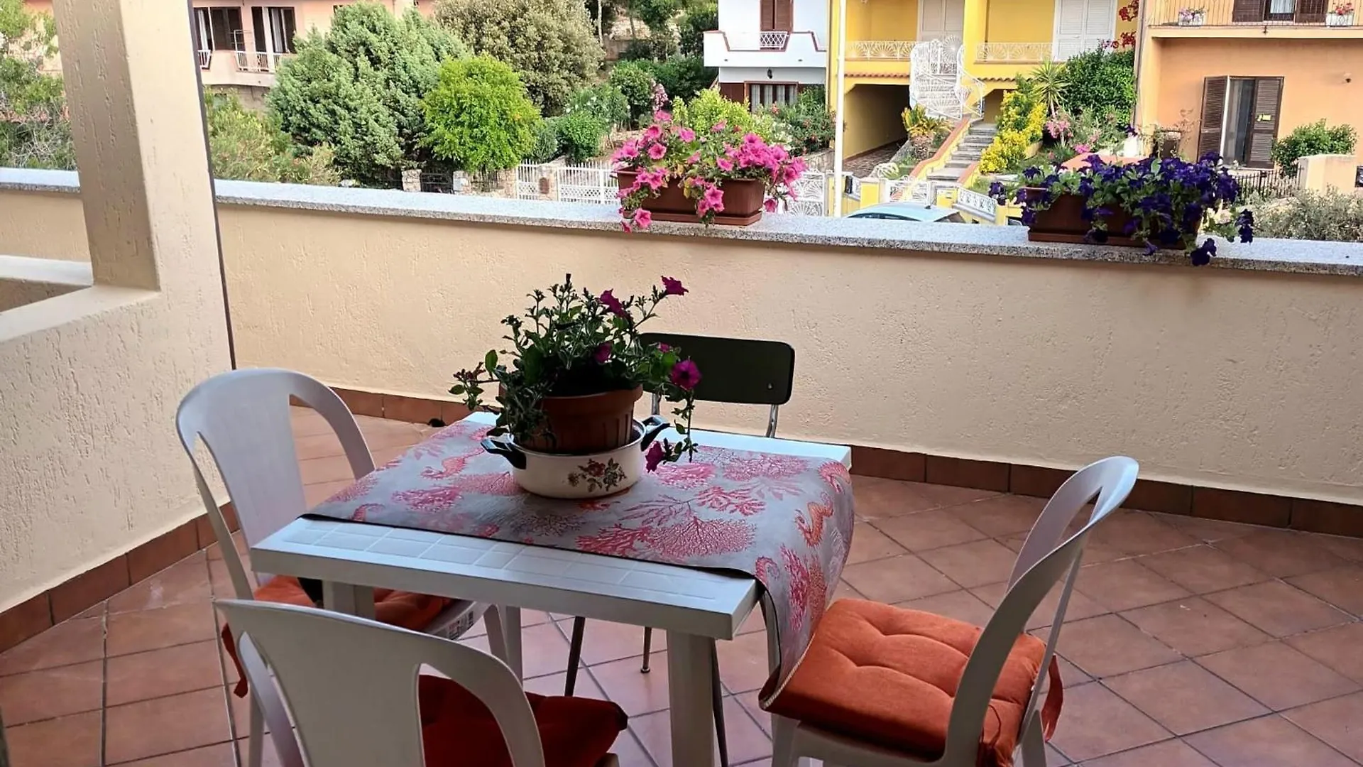 La Casa Di Mamma, Appartamento Di Charme Nel Borgo Luogosanto
